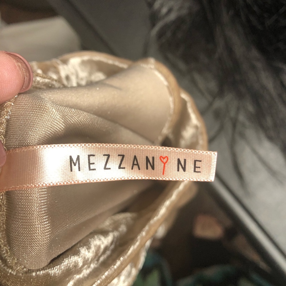 Mezzanine size Medium dress